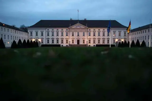 Almanya'da Cumhurbaşkanlığı Sarayı'nın ışıkları tasarruf için söndürülecek