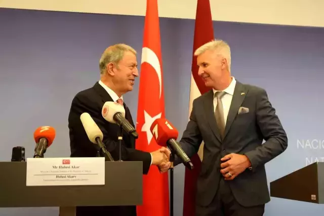 Bakan Akar: 'Türkiye'nin Madrid Zirvesi'nde Finlandiya ve İsveç ile imzaladığı Mutabakat Zaptı bir son değil, iyi bir başlangıçtır'