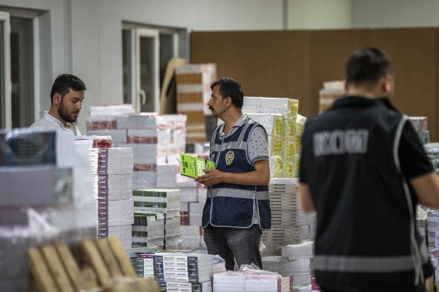 Son Dakika: Emniyet KPSS skandalı ile ilgili düğmeye bastı! Yediiklim Yayınevi'ne ait 2 adreste arama başlatıldı