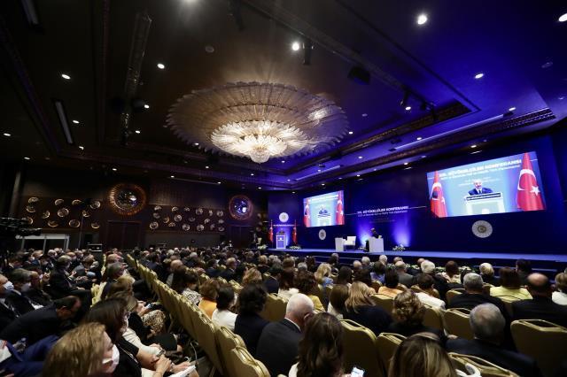 Çavuşoğlu'ndan Cumhurbaşkanı Erdoğan'ın Esad'la görüşüp görüşmeyeceği sorusuna yanıt: Şu anda böyle bir temas yok