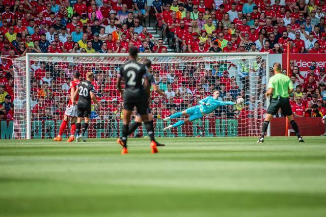 West Ham United'ı tek golle deviren Nottingham Forest, 23 yıl sonra Premier Lig'de ilki yaşadı