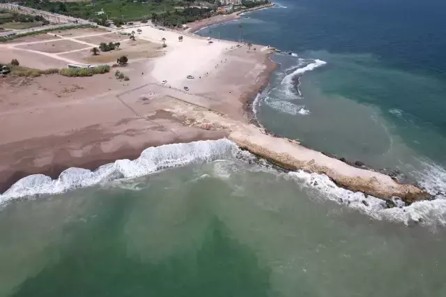 Kumlar altında kalan antik kentte Roma dönemine ait endüstriyel tasarımda kullanılan külçeler bulundu