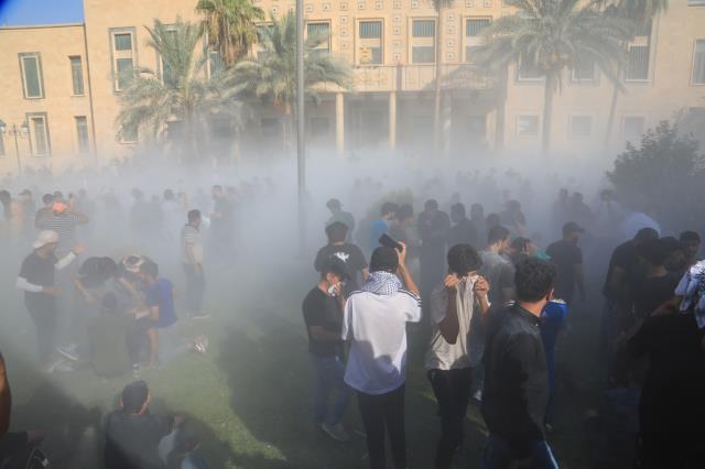 Irak'ta gece boyunca silah sesleri susmadı! Çatışmalar sürdüğü ülkede en 20 kişi öldü, yüzlerce yaralı var