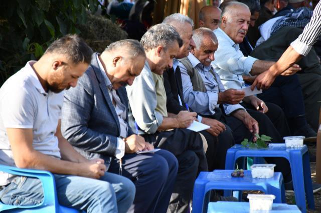 Gören seçim var sanır! Şırnak'ta ilginç takı geleneği