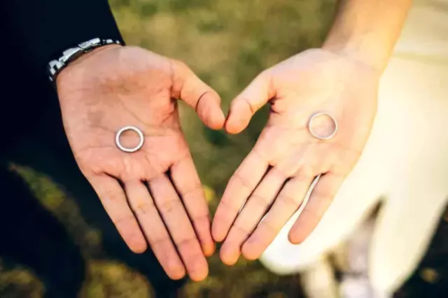 'Kocam benimle cinsel ilişkiye girmiyor' diye mahkemeye gitti, verilen karar emsal oldu