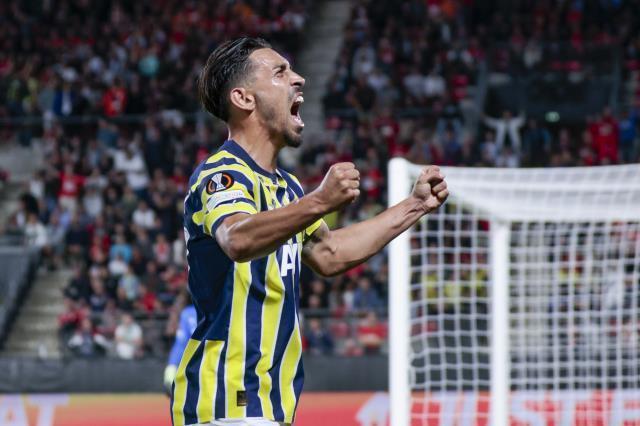 Fransa'da muhteşem geri dönüş! Fenerbahçe, 2 farklı geriye düştüğü maçta Rennes ile 2-2 berabere kaldı