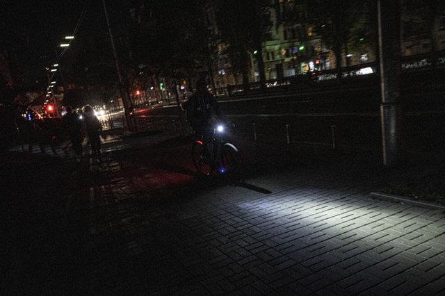 Rusya Kiev'de enerji altyapısını vurdu! Başkent sokakları karanlığa gömüldü