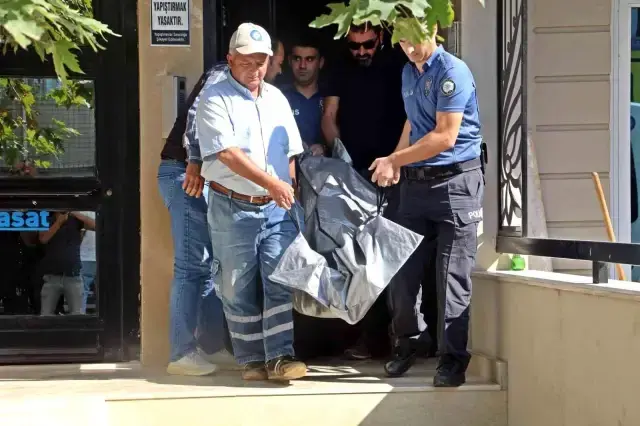 Almanca öğretmeninin evinde 17 yaşındaki öğrencisinin şüpheli ölümü