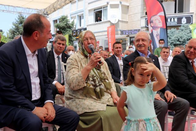 Kepçenin önüne oturup parkın yıkımını engelleyen Kıymet Teyze hayatını kaybetti