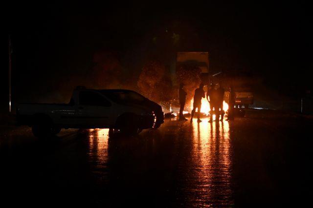 Bolsonaro'nun seçimi kaybettiği Brezilya'da kamyoncular yolları kapattı