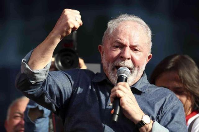 Lula kimdir? Brezilya'nın yeni başkanı Lula da Silva kimdir, kaç yaşında, nereli, mesleği ne, evli mi, çocuğu var mı? Lula'nın hayatı ve biyografisi!