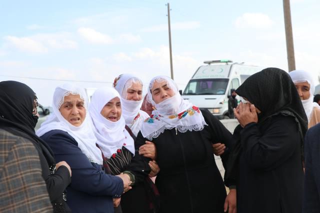 Bu acıya yürek nasıl dayansın? Kuduz nedeniyle hayatını kaybeden Mustafa, toprağa verildi