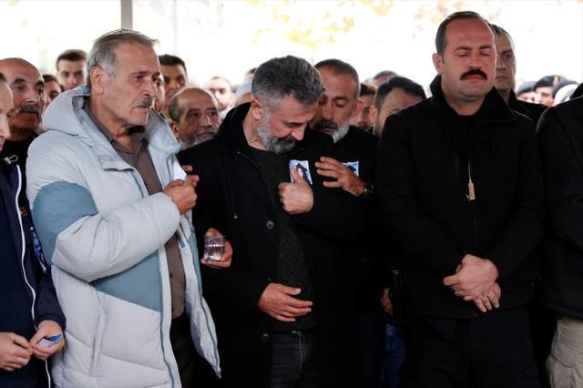 İstiklal Caddesi'ndeki patlamada can veren 6 vatandaşımız gözyaşlarıyla son yolculuğuna uğurlandı