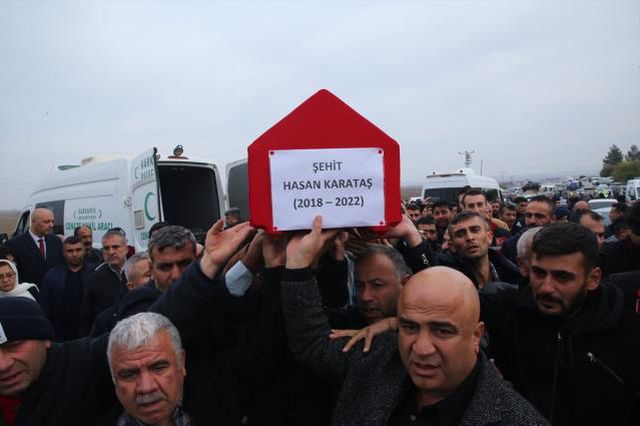 Yürek yakan anlar! Gaziantep'in çocuk şehidi Hasan'a kardeşlerinden son veda