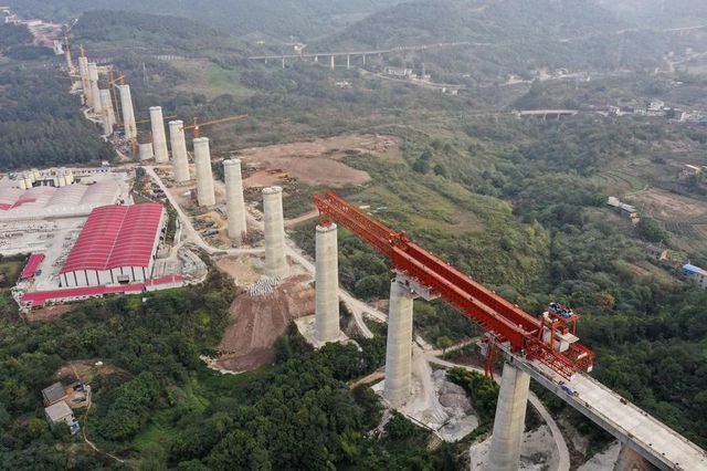 Chongqing'de Yüksek Hızlı Demiryolu İnşaatı