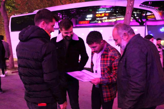 Türkiye'den otobüslerle sınıra akın başladı! Hepsinin tek bir amacı var