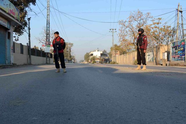 Pakistan'daki rehine krizi yaklaşık 48 saat sonra sona erdi: 35 ölü, 10 yaralı