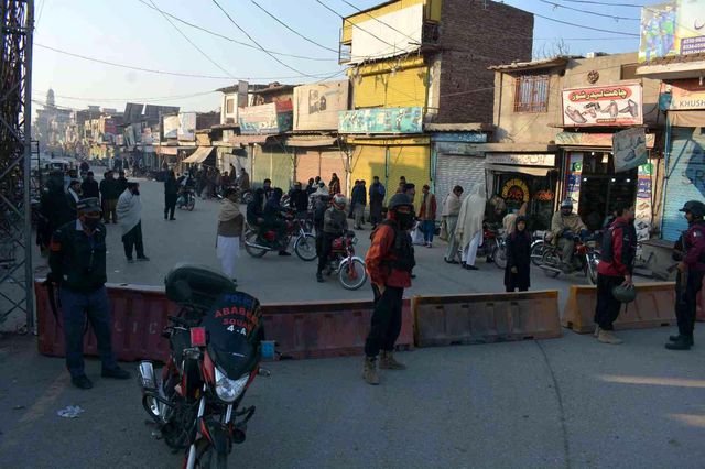 Pakistan'daki rehine krizi yaklaşık 48 saat sonra sona erdi: 35 ölü, 10 yaralı