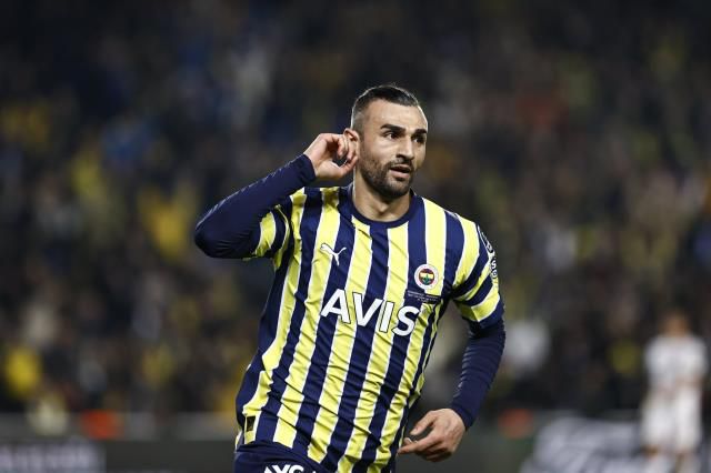 Son Dakika: Kanarya farklı kazandı, yeniden liderliğe oturdu! Fenerbahçe, Hatayspor'u 4-0'lık skorla mağlup etti