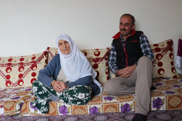 Van'da 110 yaşındaki Hazal nine uzun yaşamın sırtını anlattı: Süt ürünleriyle besleniyor, et yemiyor