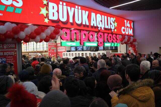 Anpa Gross'tan İstanbul Pendik'te alışveriş şöleni