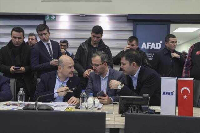 Son Dakika: Kahramanmaraş'ta 7,4 büyüklüğünde deprem! Sarsıntı 10 ilde yıkıma neden oldu