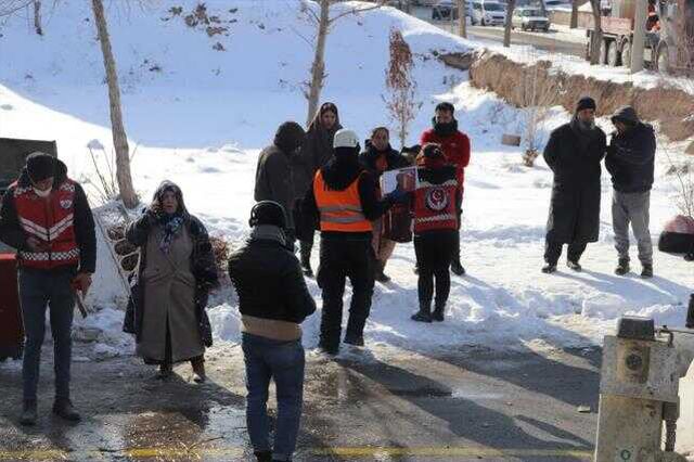 Afad: Depremde Hayatlarını Kaybetenlerden Kimliği Tespit Edilemeyenler, 24 Saatlik Bekleme Süresi Sonunda Defnedilecek