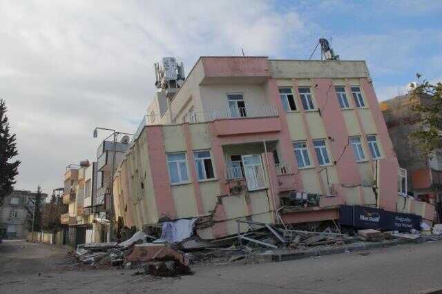Depremde binden fazla kişinin hayatını kaybettiği Adıyaman hayalet kente dönüştü