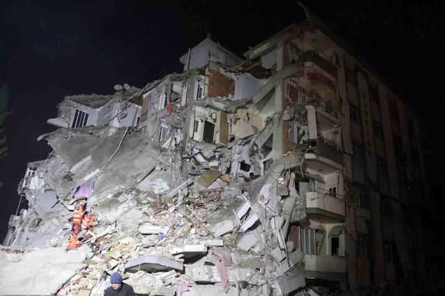 Depremin 5.'inci gününde Kahramanmaraş havadan görüntülendi