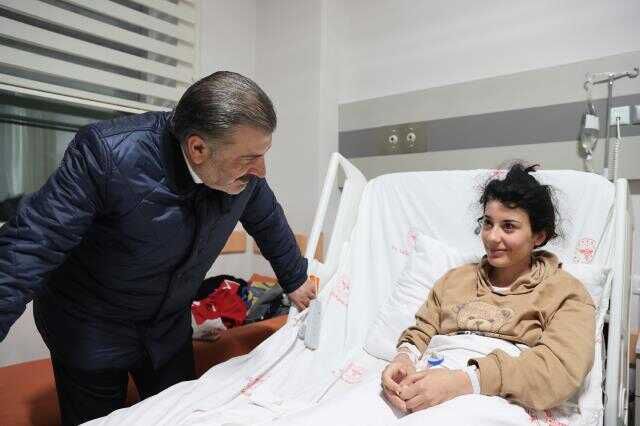Bakan Koca depremde yaralanan vatandaşlarımızın son durumunu paylaştı: 3 bin 636'sı yoğun bakımda