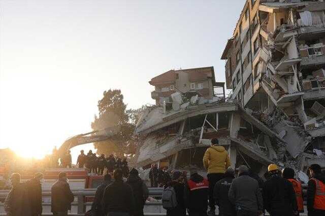 Son Dakika: Depremde hayatını kaybedenlerin sayısı 39 bin 672'ye yükseldi