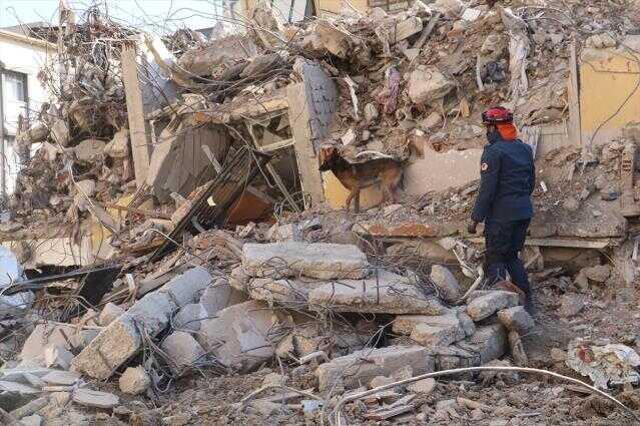 Fransız deprem bilimci Le Pichon, canlı yayında Kahramanmaraş merkezli depremleri değerlendirdi Açıklaması