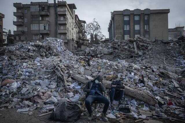 Hasar tespit çalışmalarında gelinen son durumu Bakan Kurum paylaştı: 118 bin bina acil yıkılacak