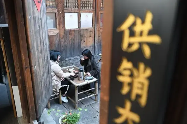 Çin'in Fuzhou Kentinde Çay Kültürü Çay Evlerinde Sürüyor