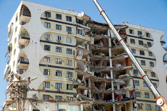 GALERİA SİTESİ SORUŞTURMASINDA TANIK YÜZME HAVUZU KISMINDA HİÇBİR KOLON YOKTU