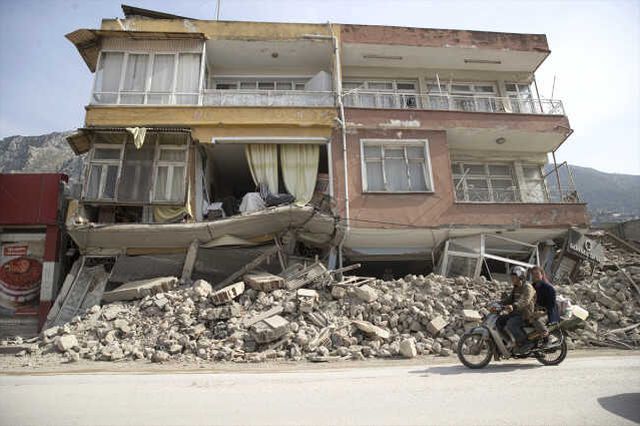 Son Dakika: Depremde hayatını kaybedenlerin sayısı 47 bin 975'e yükseldi