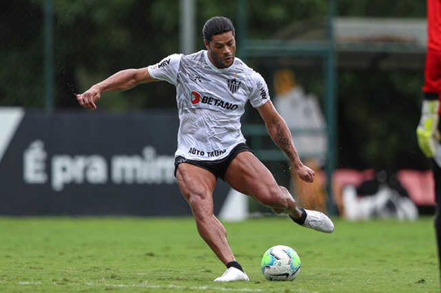 Premier Lig'i kafasına koyan Acun Ilıcalı, Hulk'a imza attırmak için harekete geçiyor