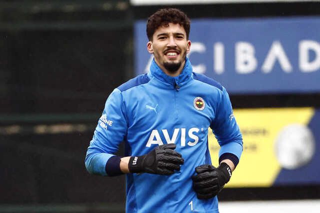 Kadıköy'e Avrupa'dan gözlemci yağacak! İşte Sevilla maçında özel olarak izlenecek 4 Fenerbahçeli