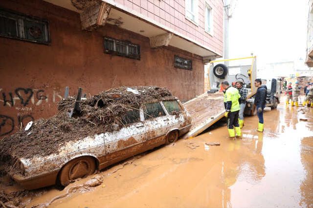 Son Dakika! Şanlıurfa ve Adıyaman'daki sel felaketinde hayatını kaybedenlerin sayısı 18'e yükseldi