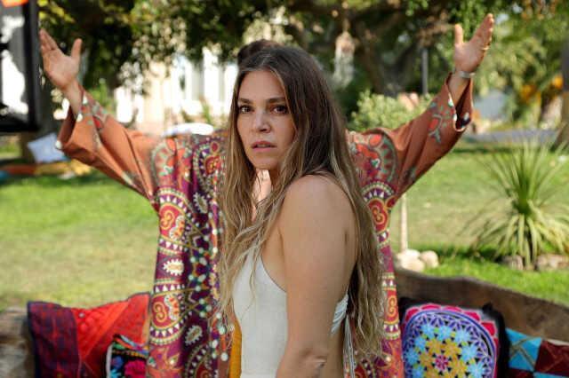 Aslı Enver ve Mehmet Günsur'un başrol olduğu Arayış dizisinden ilk kareler yayınlandı