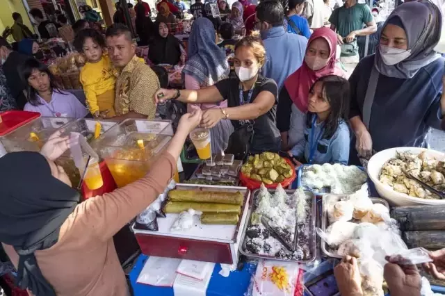 Endonezya Pazarında Ramazan Coşkusu