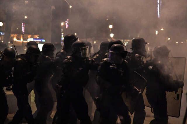 Fransa Çalışma Bakanı, bakanlara 'Gerekli olmadıkça ortalıkta görünmeyin' talimatı verildiğini söyledi Açıklaması