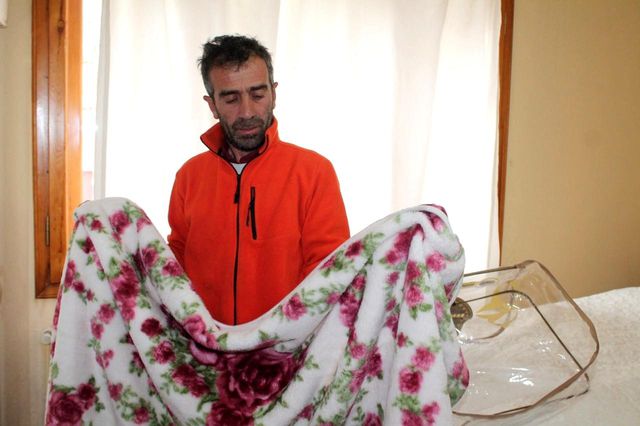 İçi altın dolu battaniyeyi yanlışlıkla deprem bölgesine gönderdi