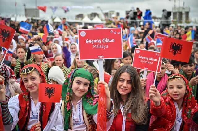 Bayram Coşkusu 'TRT Uluslararası 23 Nisan Çocuk Şenliği'nde Yaşandı