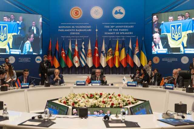 Ukraynalı ve Rus yetkililerin birbirine girmesi TBMM Başkanı Şentop'u çok kızdırdı