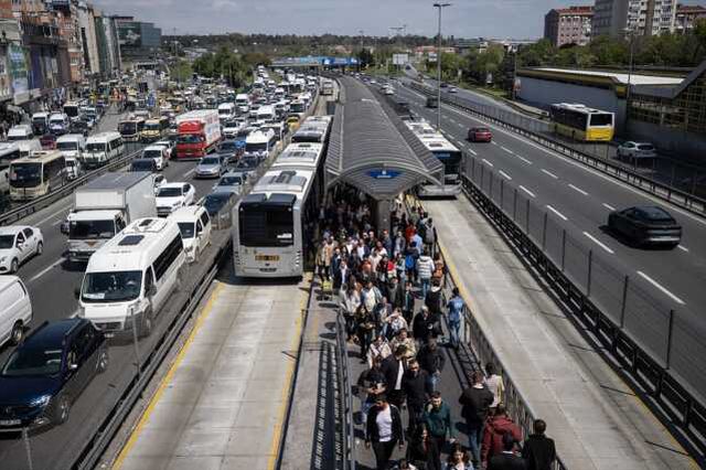 Cumhur İttifakı'nın İstanbul mitingi öncesi D-100'de yoğunluk