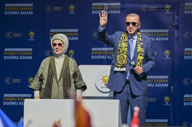 Son Dakika! Cumhurbaşkanı Erdoğan'dan İmamoğlu'na taşlı saldırıyla ilgili ilk yorum: Kendi kendilerine provokasyon çıkarıyorlar