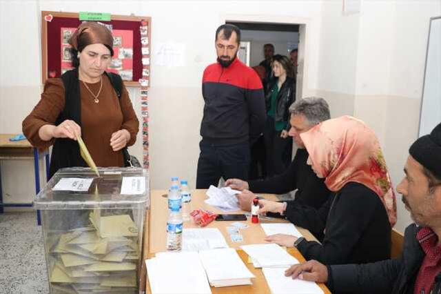 Son Dakika! Türkiye genelinde oy verme işlemi sona erdi