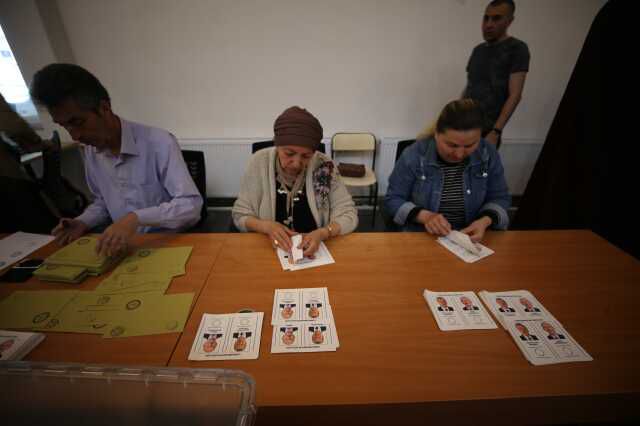 2. tur seçimine yurt dışında katılım oranı rekor kırdı! 1,7 milyon kişi oy kullandı