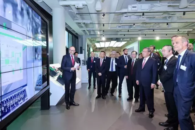 Çin Başbakanı Li: Çin ve Fransa, Ortak Stratejik ve Bütüncül Perspektifi Paylaşıyor